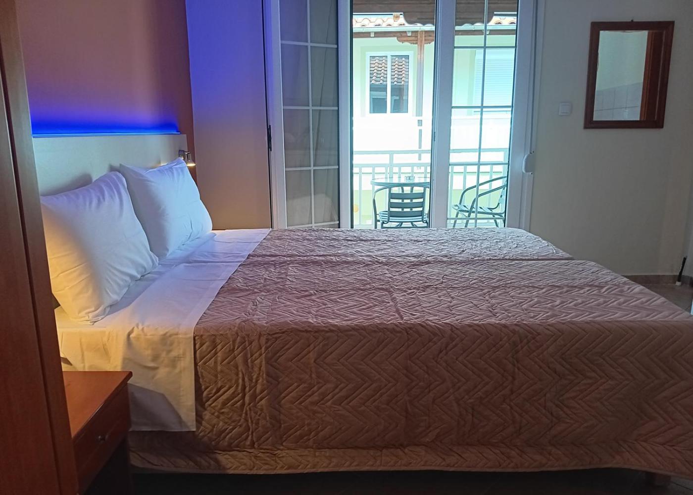 Oasis Blue Inn Leptokarya  Exteriör bild